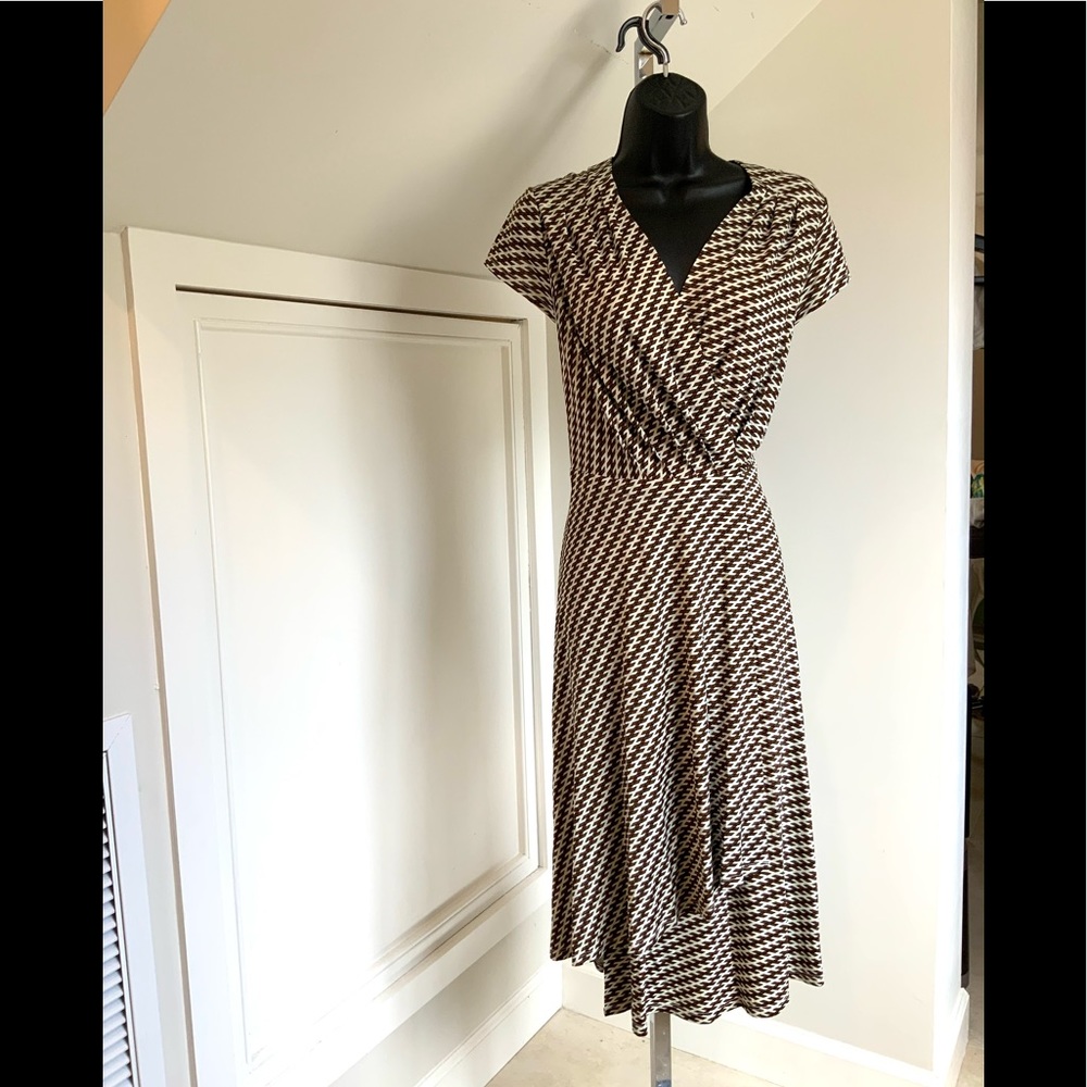 NWOT Tory Burch wrap dress MED brown/ white print